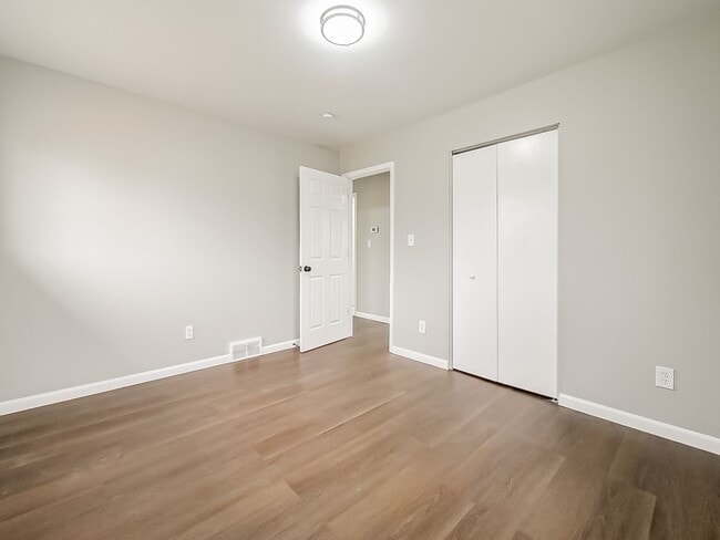 Building Photo - AVAILABLE NOW! Charming 3-Bed Home with Spacious Yard in Van Buren Township