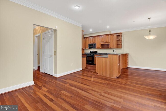 Building Photo - 12013 Montrose Park Pl