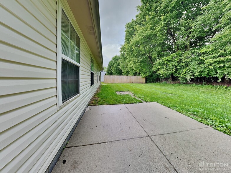 Building Photo - 6346 Cradle River Dr