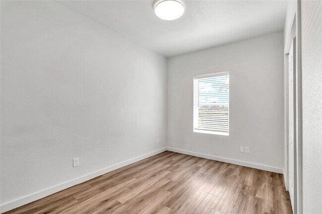 Building Photo - 1310 FM 487