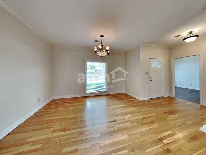 Building Photo - 1641 Kings Pond Cv