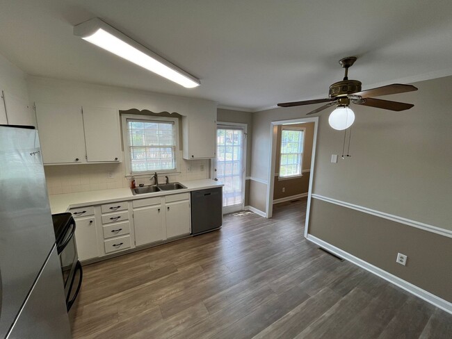 Building Photo - Incredible Location in N Davidson Co with ...