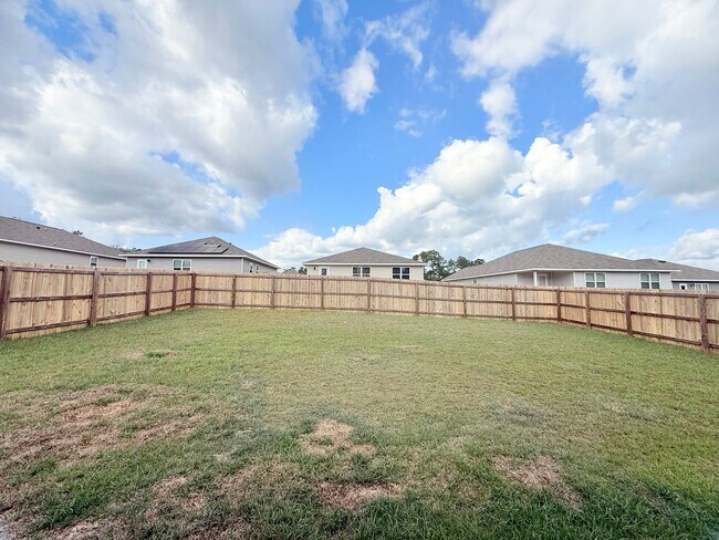 Building Photo - Modern 3-Bedroom Home in Bridlewood