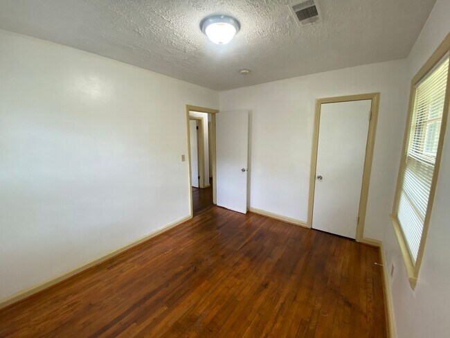 Building Photo - 2914 Ramsey Rd