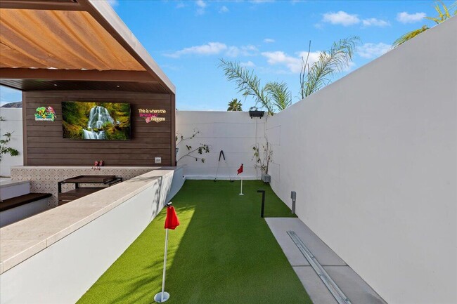 Building Photo - 51120 Avenida Navarro