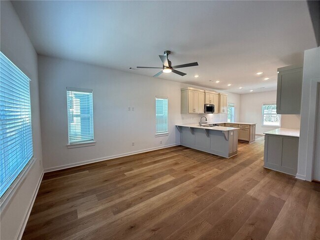 Building Photo - 832 Dockery Ln