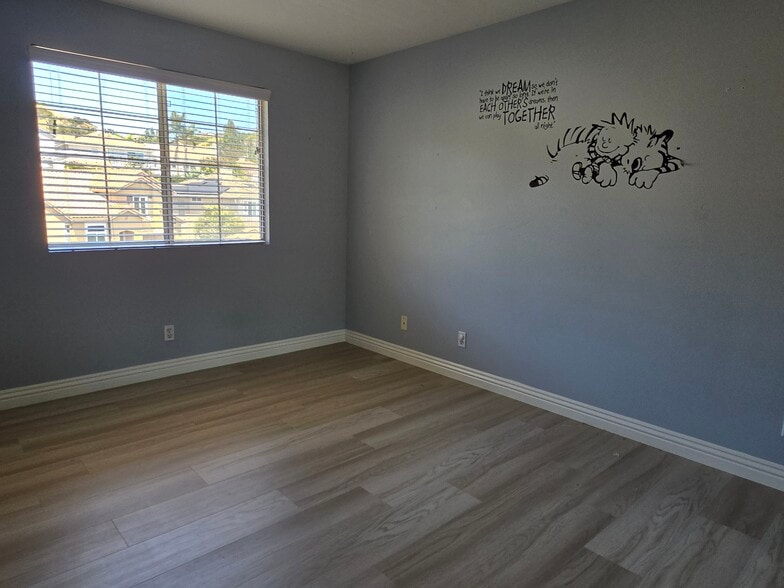 Building Photo - 5824 E Indigo Ct