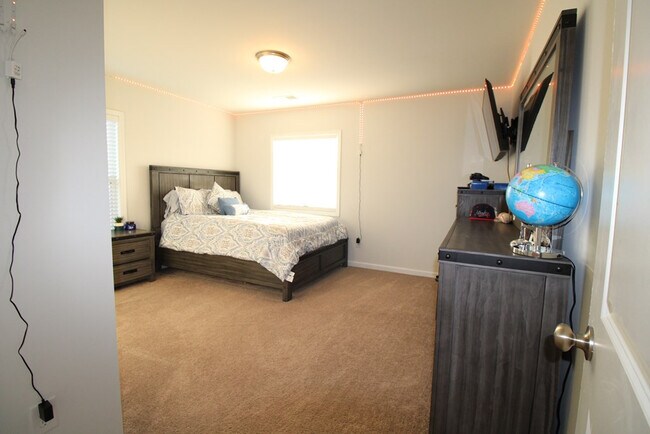 Building Photo - 445 Kittiwake Ln