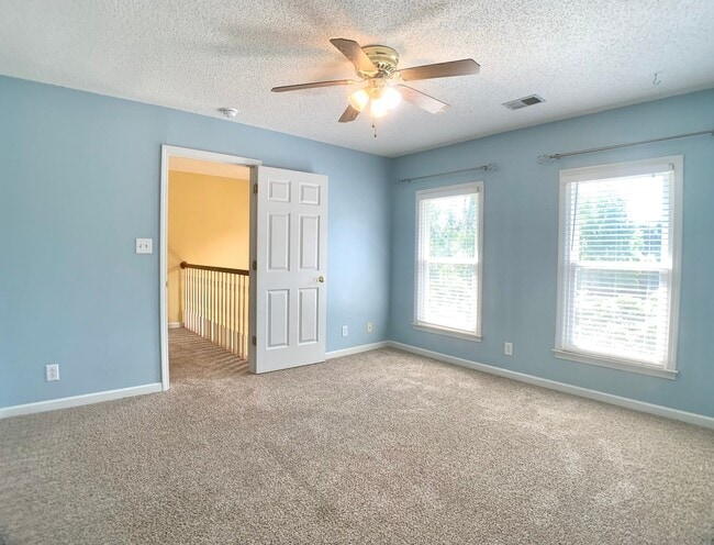 Building Photo - 141 Lyme Dr