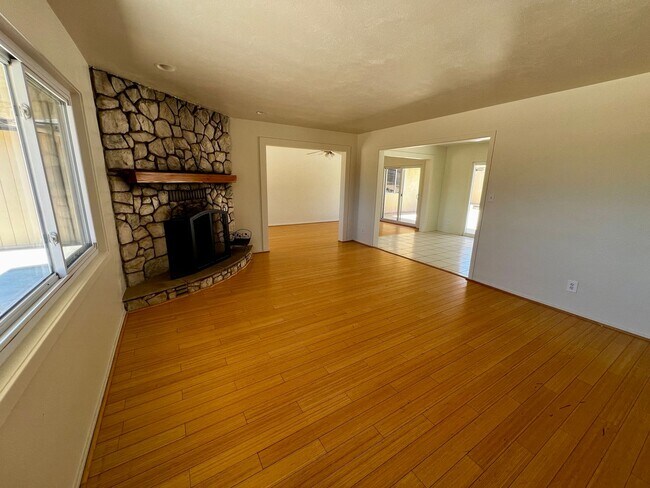 Building Photo - 56769 Joshua Dr