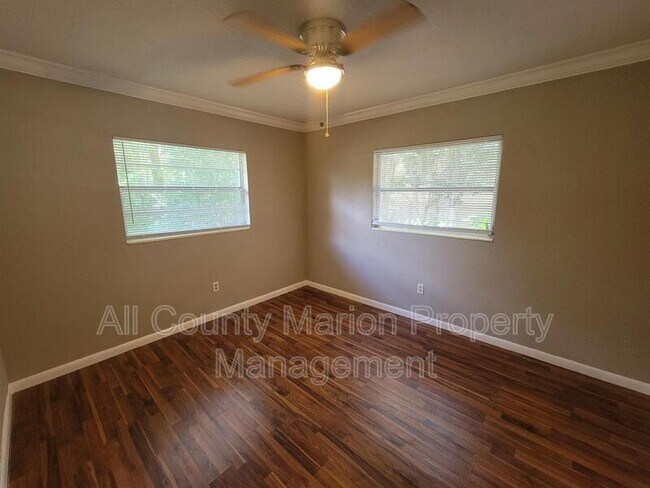 Building Photo - 2108 NE 3rd St