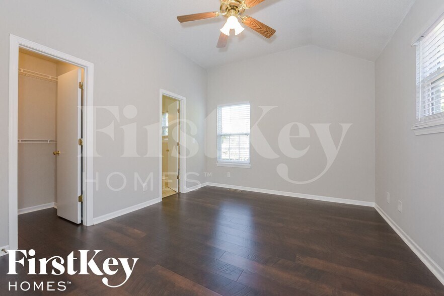 Building Photo - 17534 W 111th Terrace