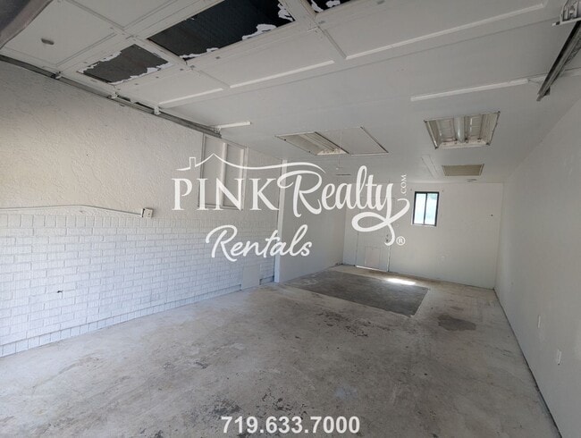 Building Photo - 554 Asbury Pl