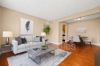 Building Photo - 263 White Oak Rd