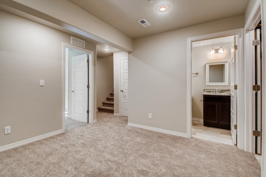 Basement family room - 6104 Burdock Ct