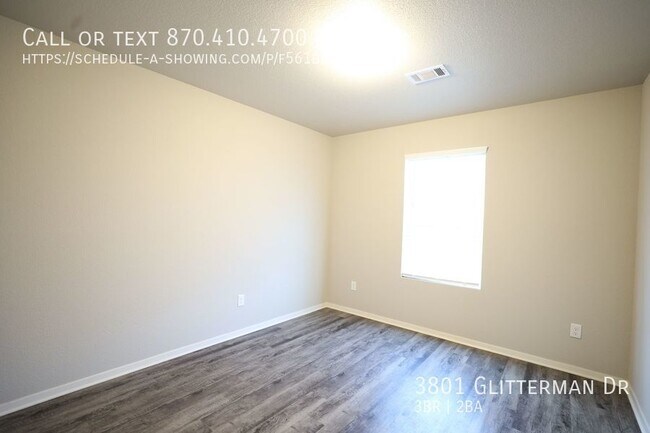 Building Photo - Recent construction - beautiful 3 bed / 2 ...