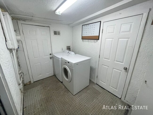 Building Photo - 2234 S Dexter St