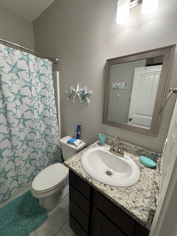 Building Photo - 1989 Admiral Ln