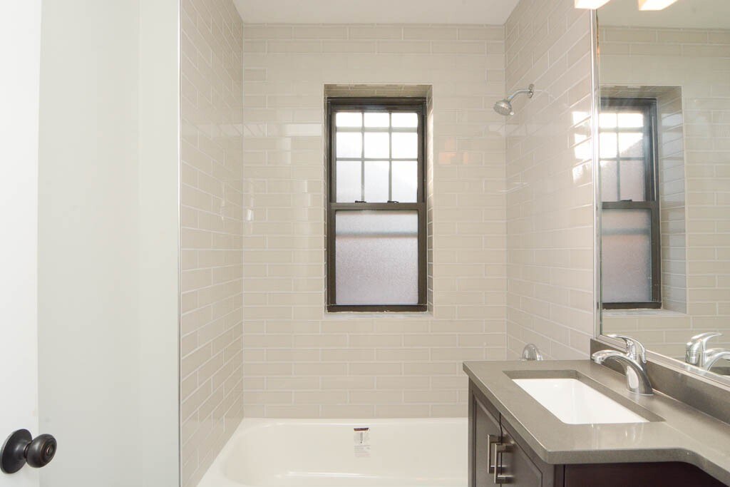 Building Photo - 1133 Maple Ave