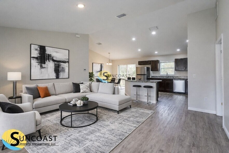 Building Photo - 11210 Rockwell Ave