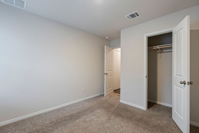 Building Photo - 176 Texas Palmetto Cir