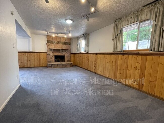 Building Photo - 3109 Greenbriar Ave