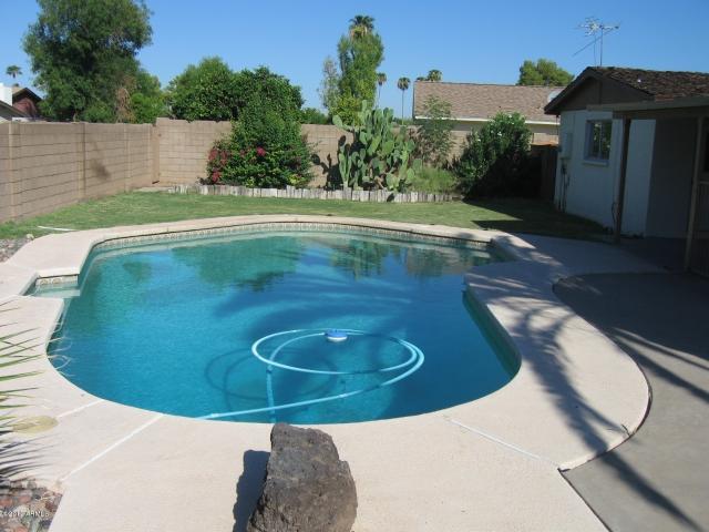 Building Photo - Tempe 4 Bed/ 2 Bath Single Story with Pool and Full Pool Service