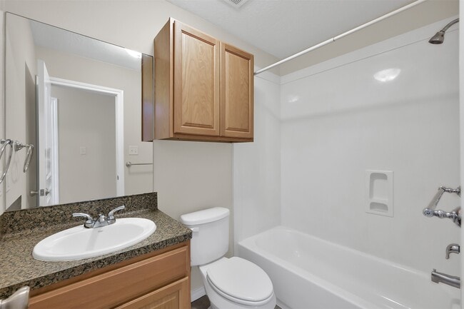 Building Photo - 167 S Bend Ct