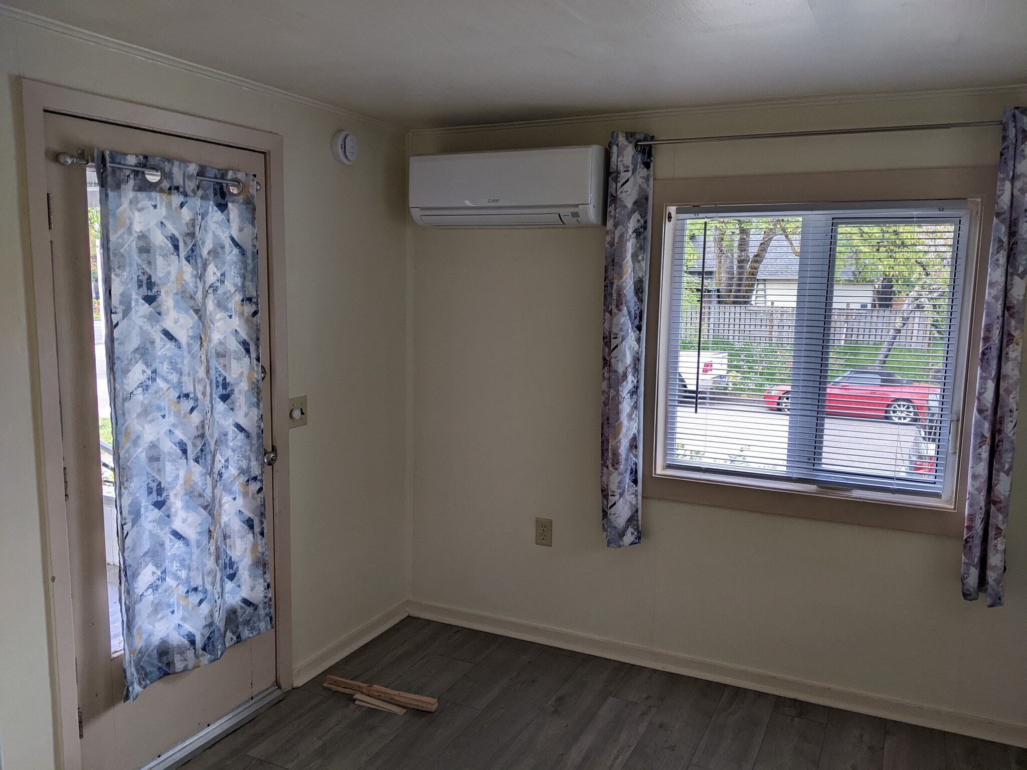 Living room (3) - 1124 Almaden St