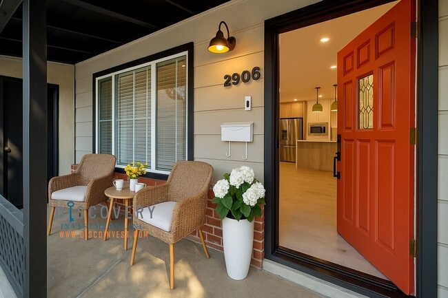 Building Photo - Your Ideal Modern Retreat with Enclosed Yard