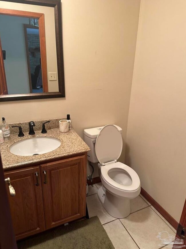 Building Photo - 3132 Waterview Dr