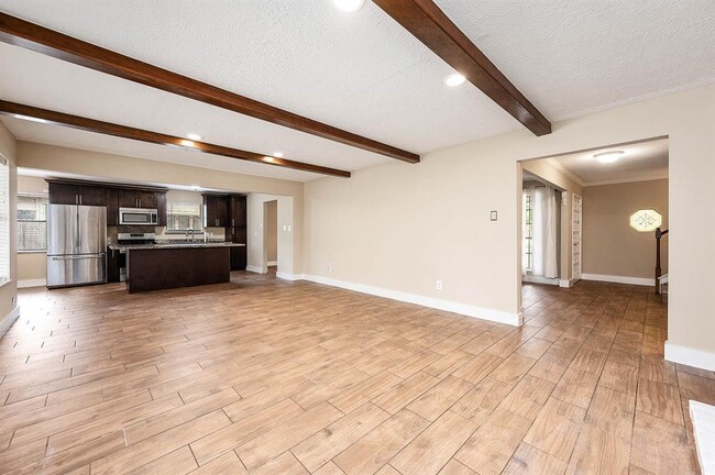 Building Photo - 10715 Elmdale Dr