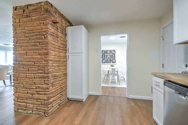 Building Photo - Renovated 3–4 Bedroom Home for Rent | 2,700+ Sq Ft | Bristol TN