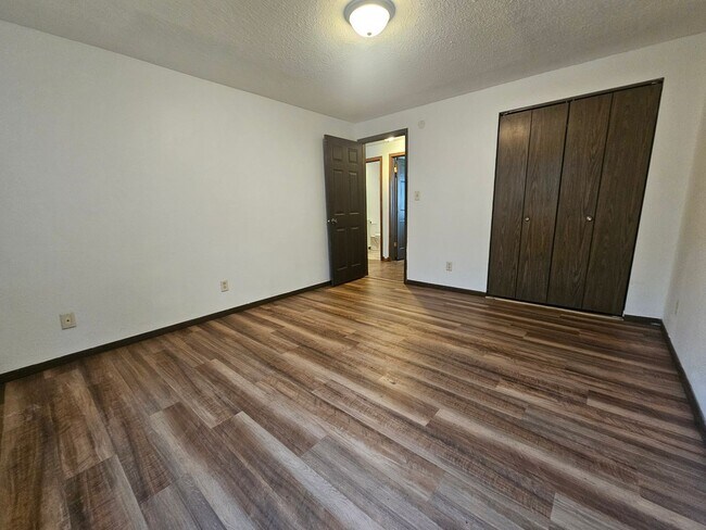 Building Photo - 3140 8th St