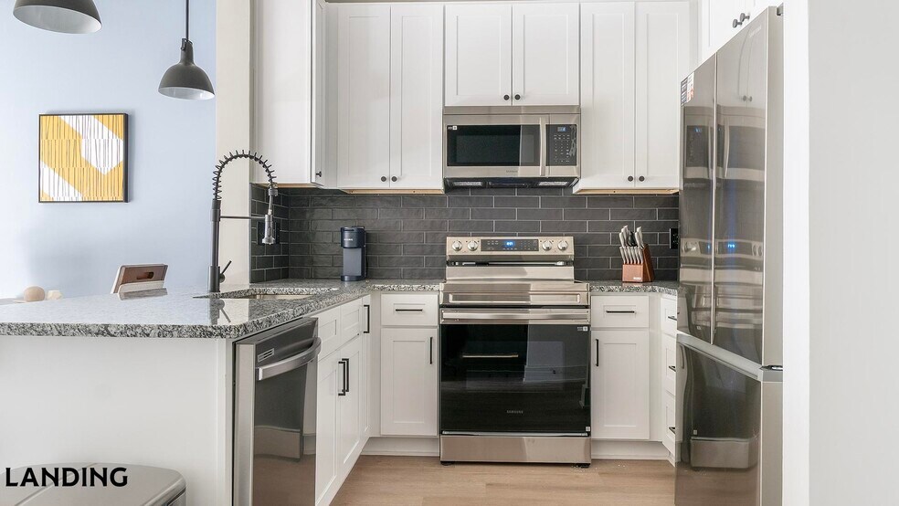 Building Photo - 49 Boulevard SE