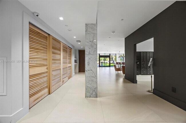 Building Photo - 2829 Indian Creek Dr