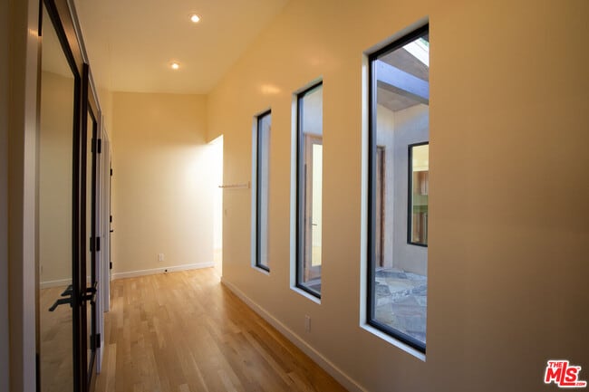 Building Photo - 20247 Piedra Chica Rd