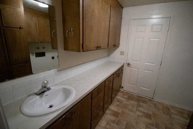 Building Photo - 889 NW 4th Ave