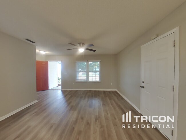 Building Photo - 6711 Lemon Tree Dr