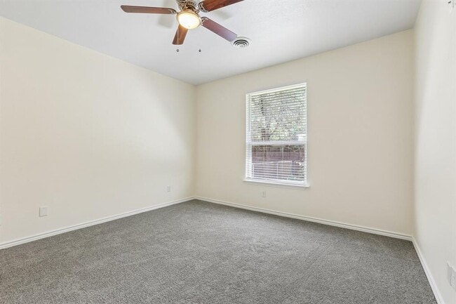 Building Photo - 133 N Kanaio Dr