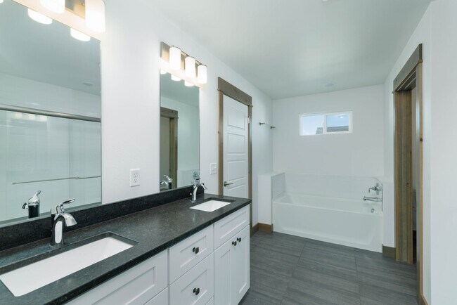 Building Photo - 91 Whiskey Way