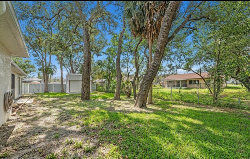 Building Photo - 7318 Lamplighter St