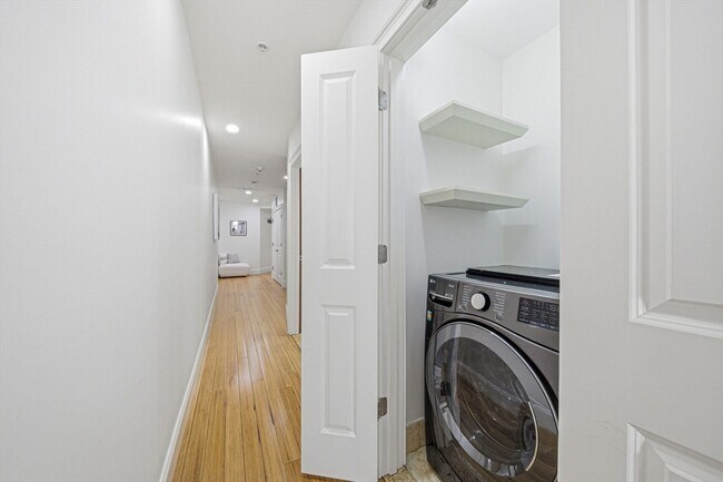 Building Photo - 55 Temple Pl