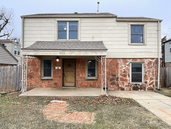 Primary Photo - Charming & Contemporary Home in Military P...