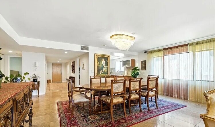 Dining room - 1310 Roxbury Dr