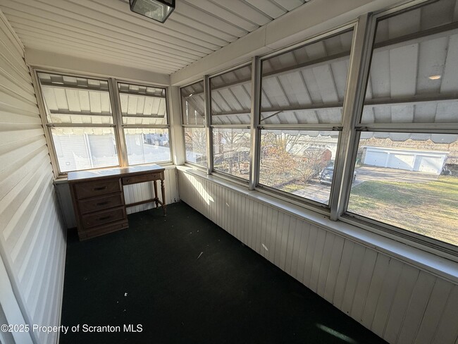 Building Photo - 301 Monument Ave