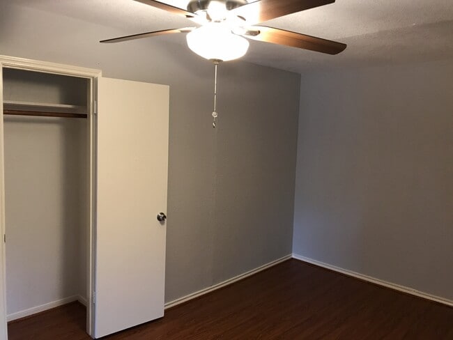 Building Photo - Gorgeous and spacious home in Danbury, Just remodeled and move in ready!