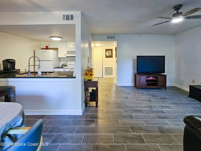 Building Photo - 193 San Juan Cir