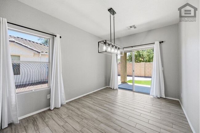 Building Photo - 3Bed/2Bath House at Ray Rd/Recker Rd! Ready for Immediate Move-In!