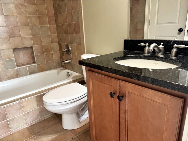 Building Photo - 1520 Vassar Ave